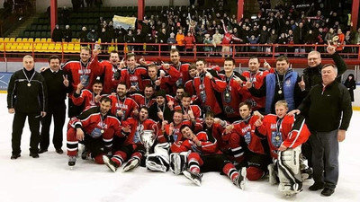 Нарвский PSK триумфует в чемпионате по хоккею